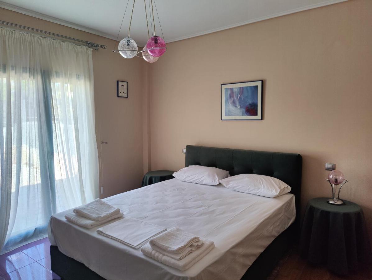John'S Modern Apartments Artemida Экстерьер фото